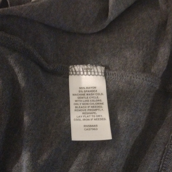 Halogen Gray Sleeveless Muscle Tee Relaxed Fit - Picture 5 of 5